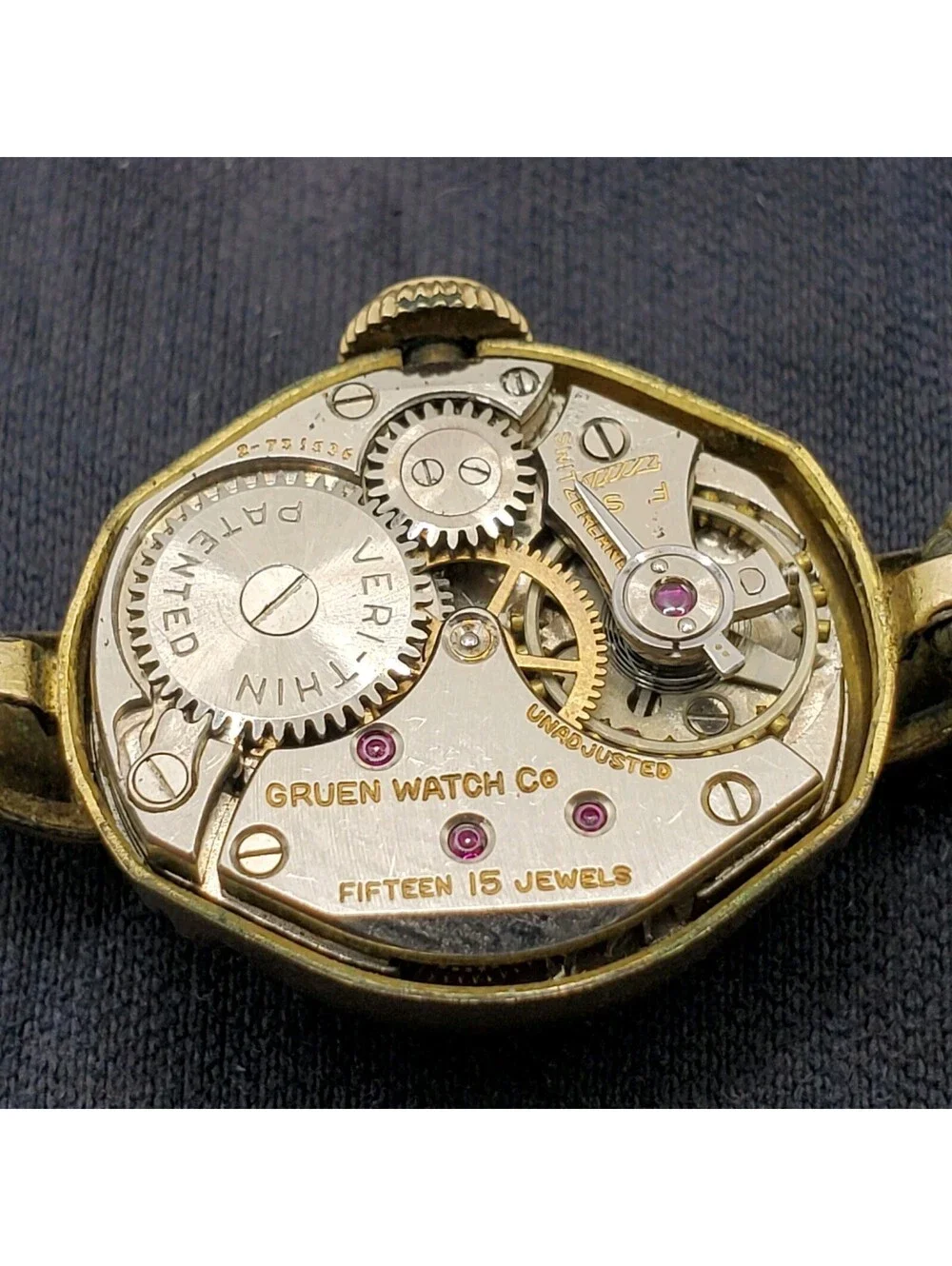 Vintage Gruen Veri-Thin 15 Jewel Movement For Parts Or Repair